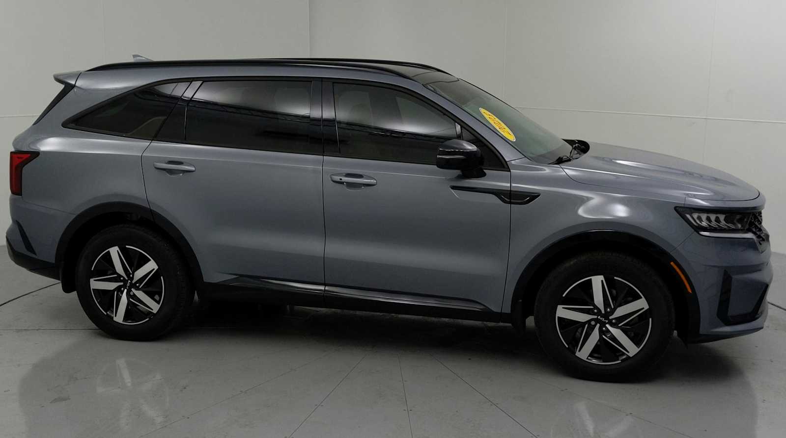 used 2023 Kia Sorento car, priced at $24,888