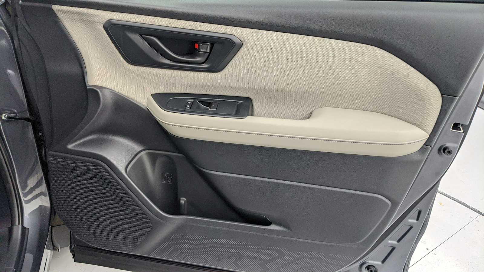 used 2025 Subaru Forester car, priced at $28,550