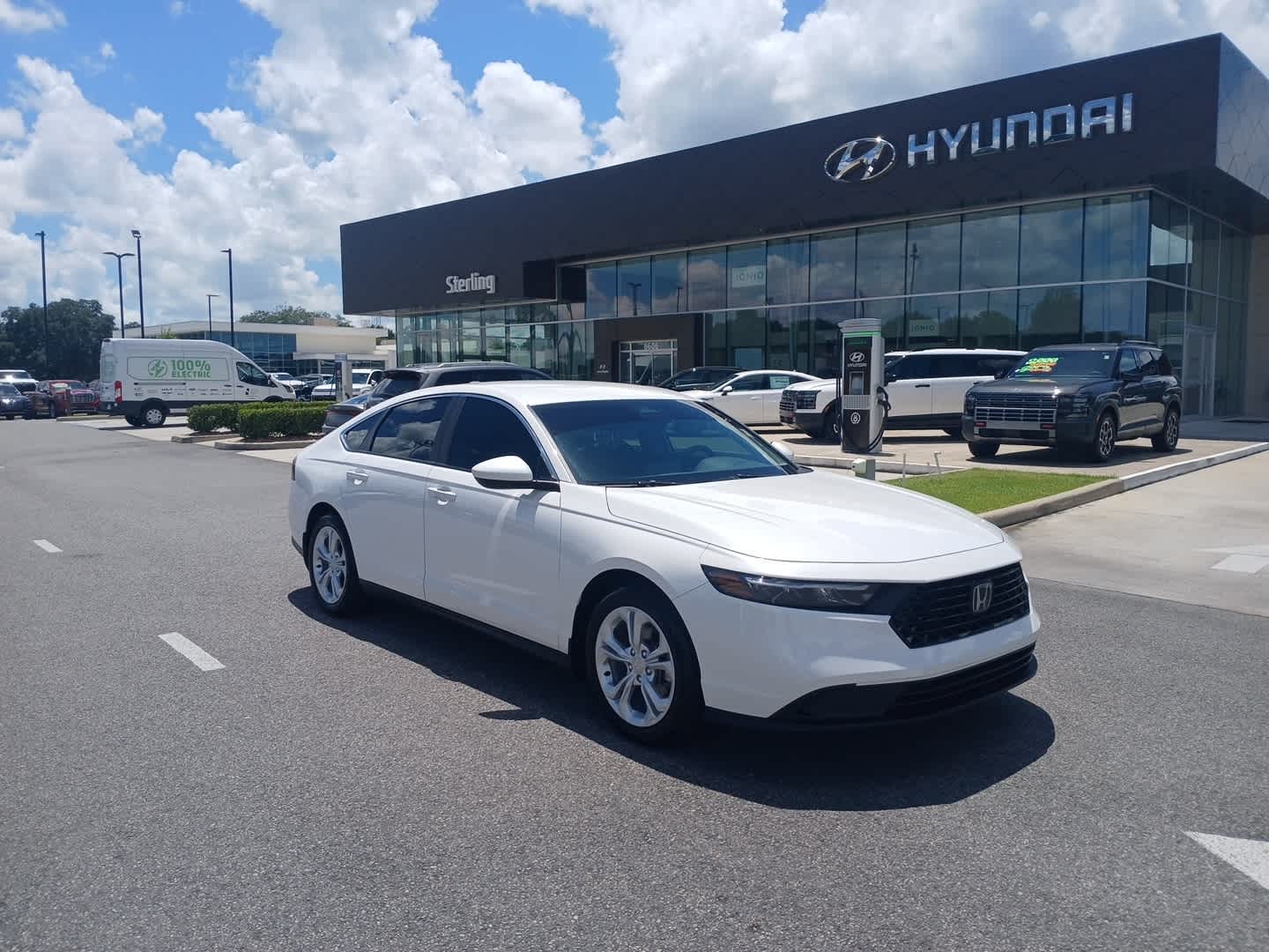 Platinum White Pearl 2025 Honda Accord LX FWD Sedan Front-Wheel Drive Continuously Variable Transmission