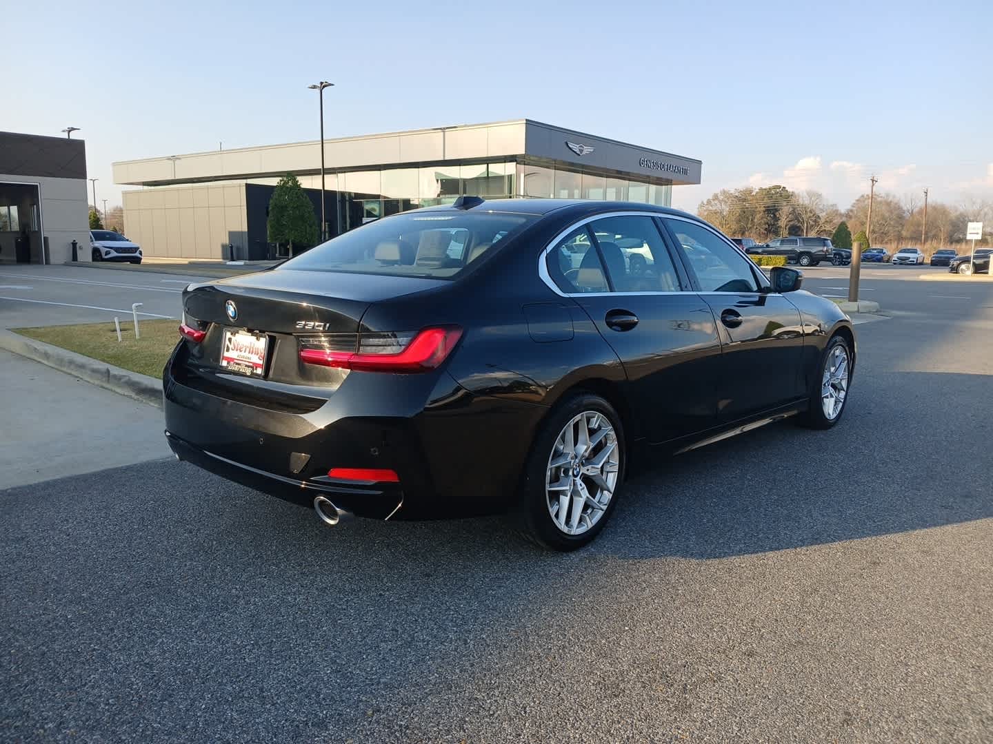 View vehicle photo 4