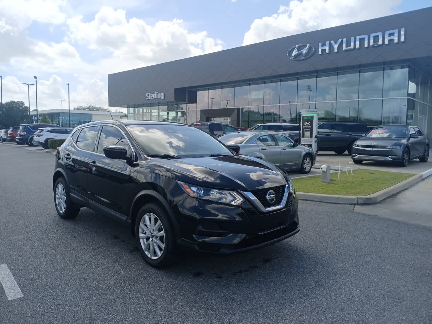 Gray (Magnetic Black Pearl) 2021 Nissan Rogue Sport S FWD SUV / Crossover Front-Wheel Drive Continuously Variable Transmission