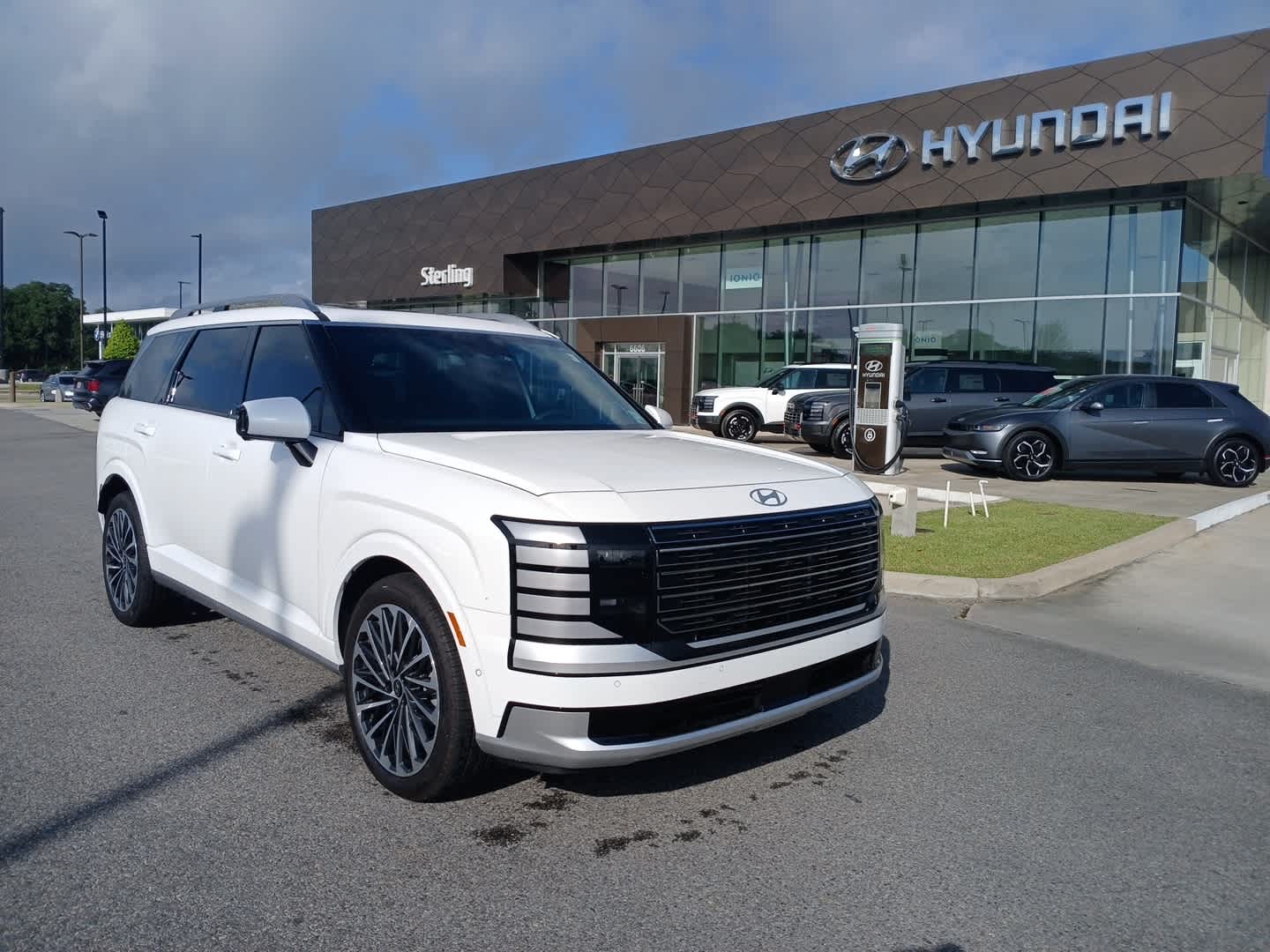 Creamy White Pearl 2026 Hyundai Palisade Calligraphy AWD SUV / Crossover All-Wheel Drive 8-Speed Automatic