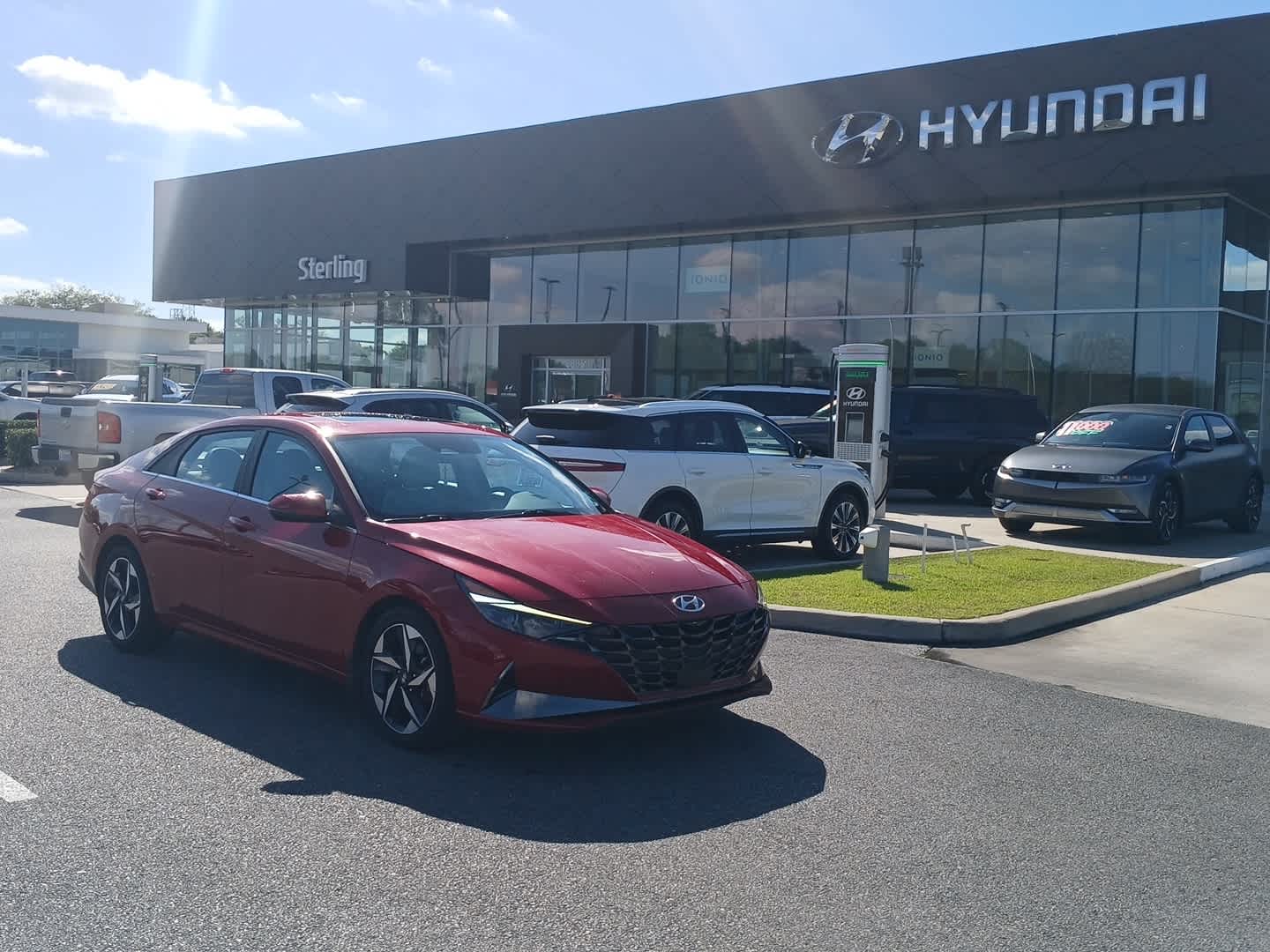 2023 Hyundai Elantra Limited FWD