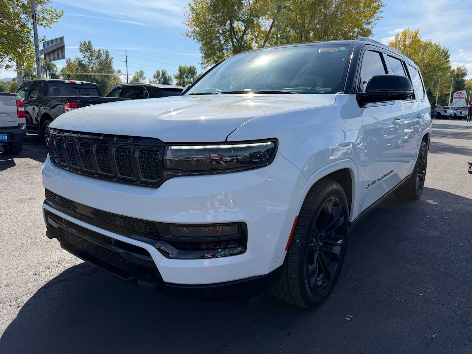 2023 Jeep Grand Wagoneer Series II 4WD