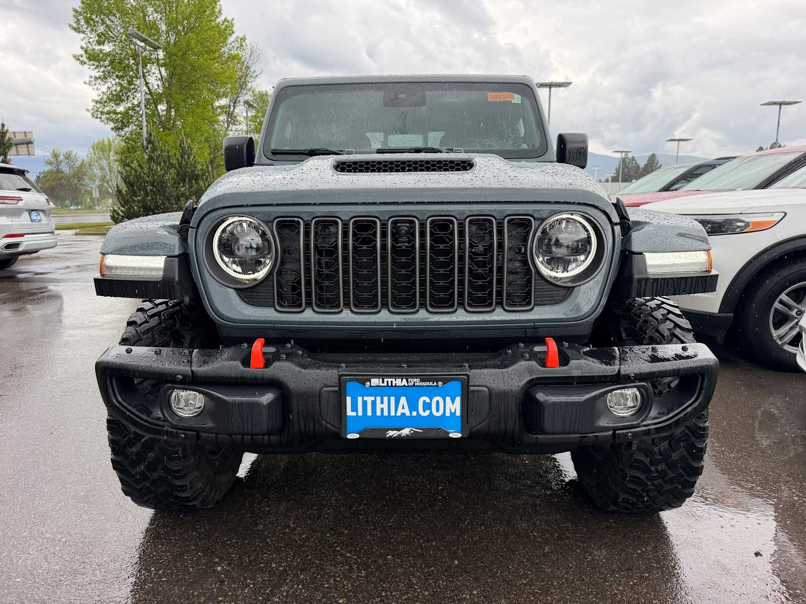 View vehicle photo 2