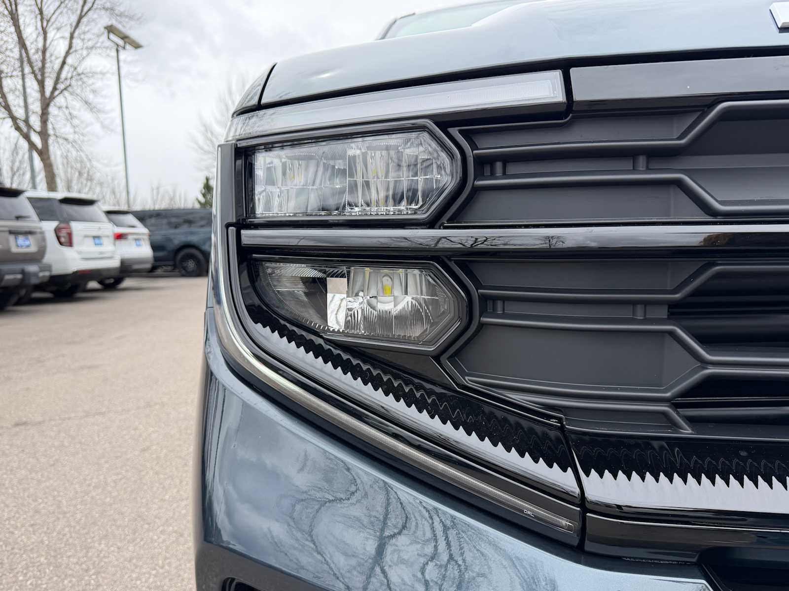 View vehicle photo 3