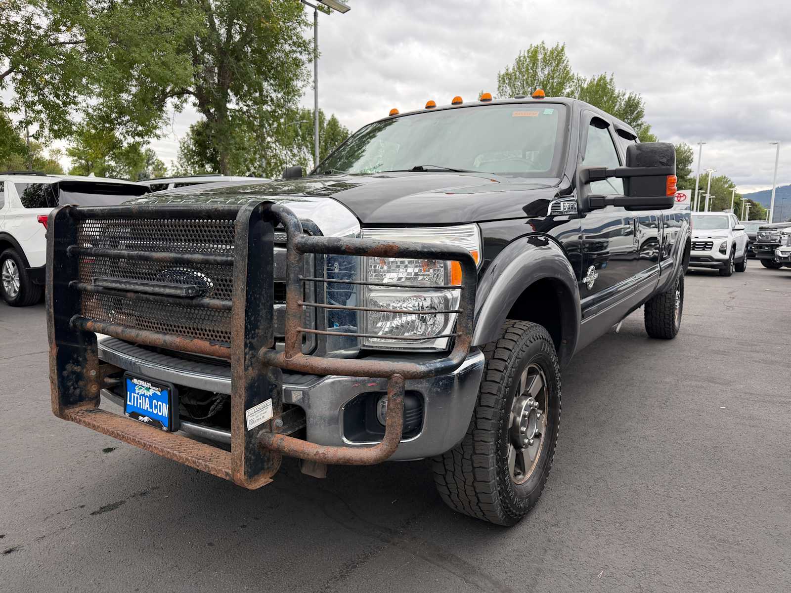  2011 Ford F-350 Super Duty Lariat Crew Cab 4WD   