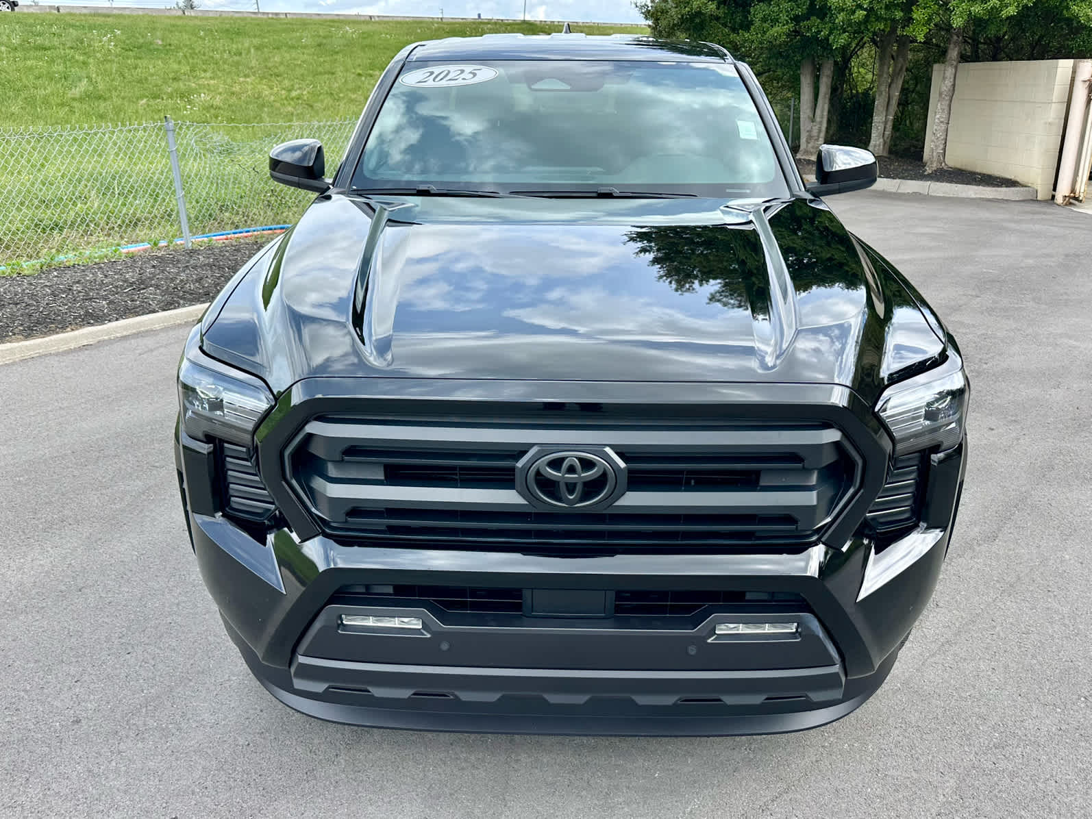 View vehicle photo 2