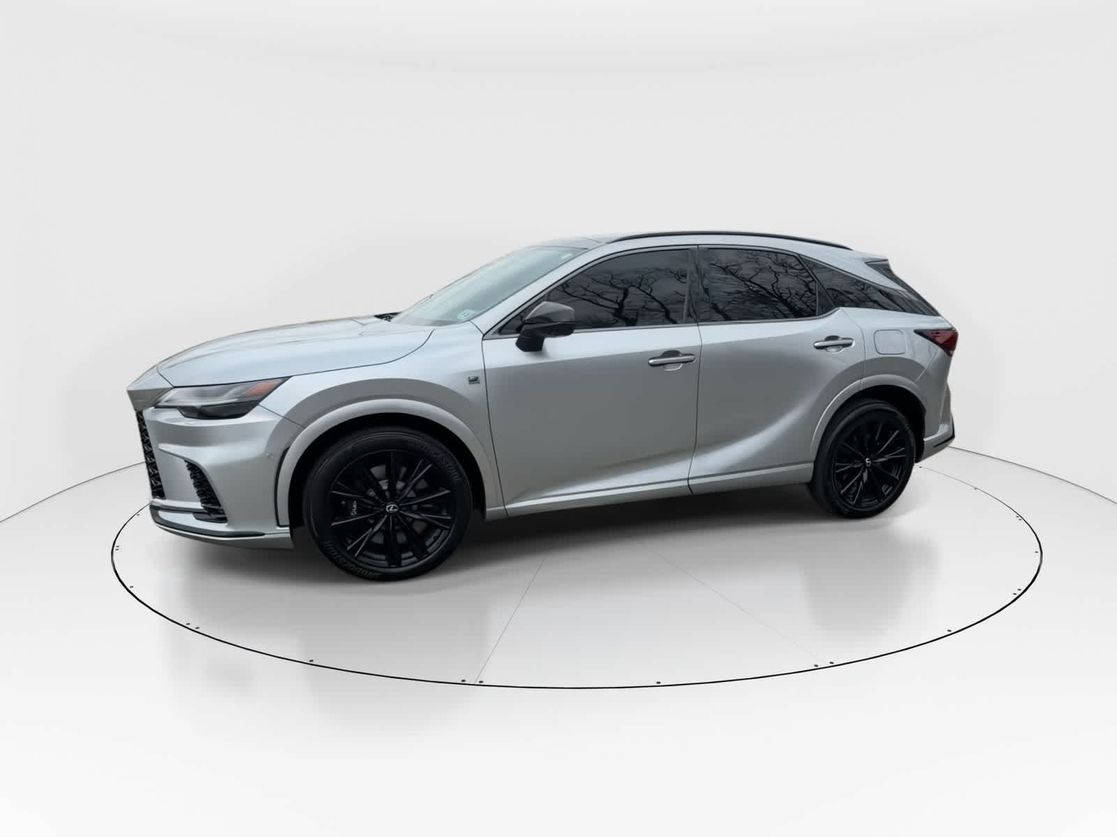 View vehicle photo 4