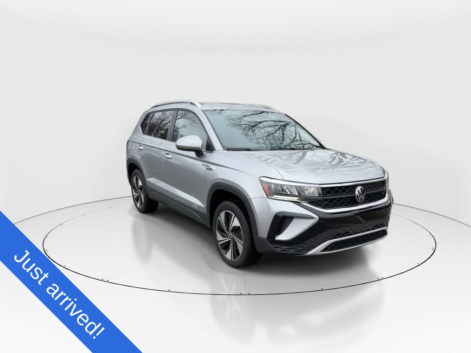 View vehicle photo 2