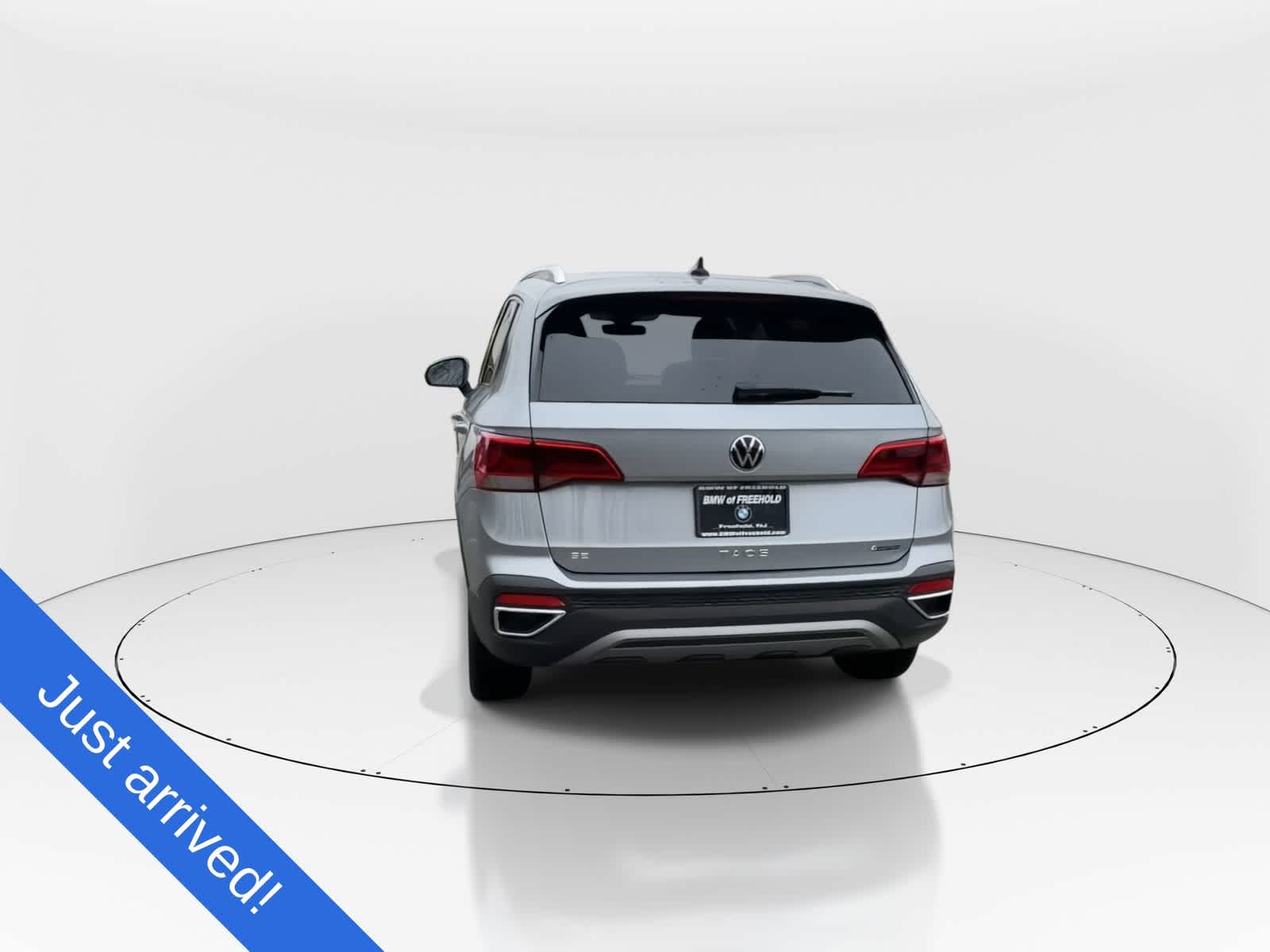 View vehicle photo 7