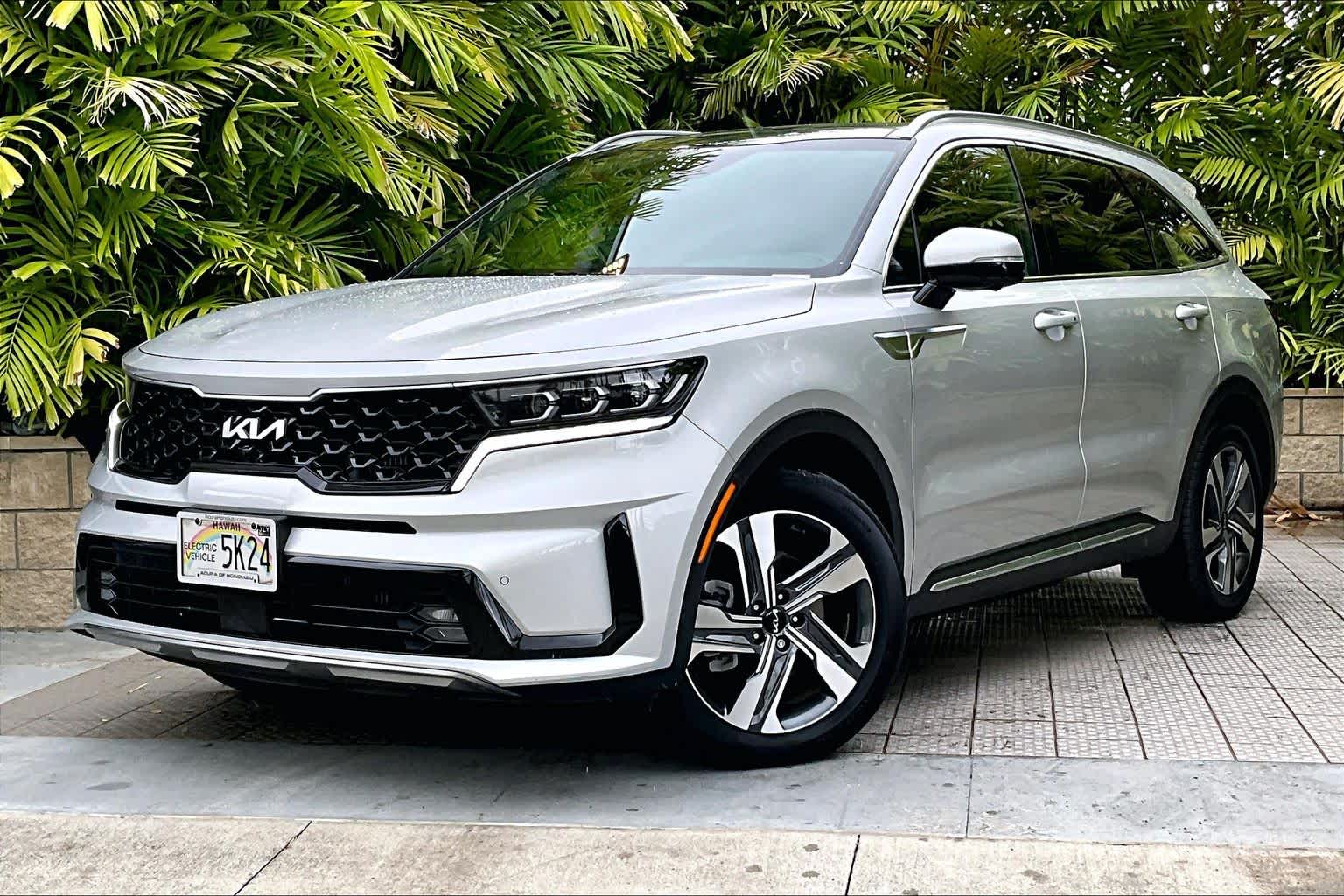 Silky Silver 2023 Kia Sorento Plug-In Hybrid SUV / Crossover All-Wheel Drive 6-Speed Automatic