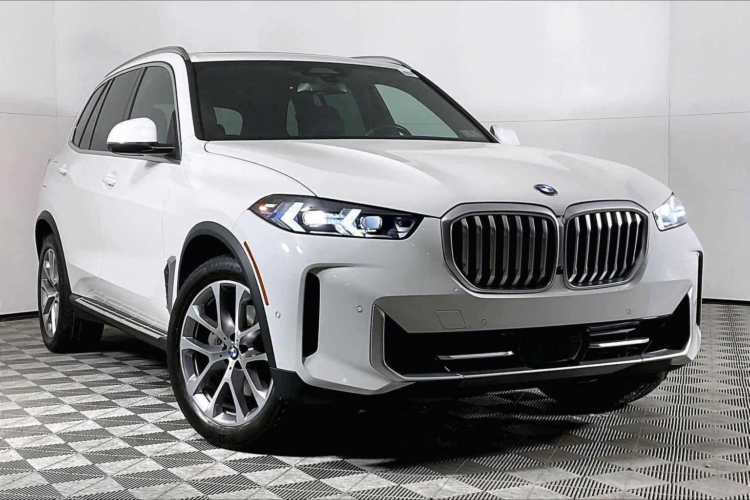 Alpine White 2024 BMW X5 xDrive40i AWD SUV / Crossover All-Wheel Drive Automatic