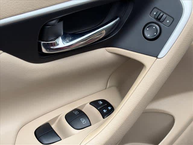 Used 2016 Nissan Altima Sedan