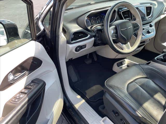 Used 2020 Chrysler Pacifica Van