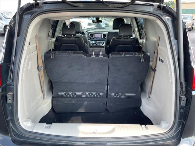 Used 2020 Chrysler Pacifica Van