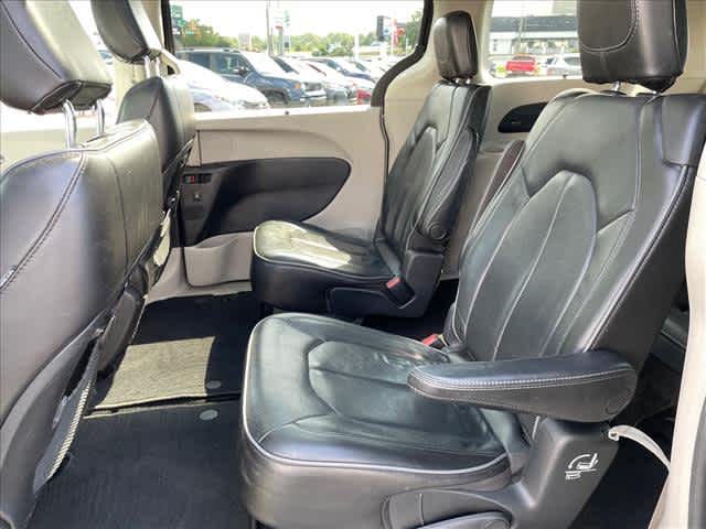 Used 2020 Chrysler Pacifica Van