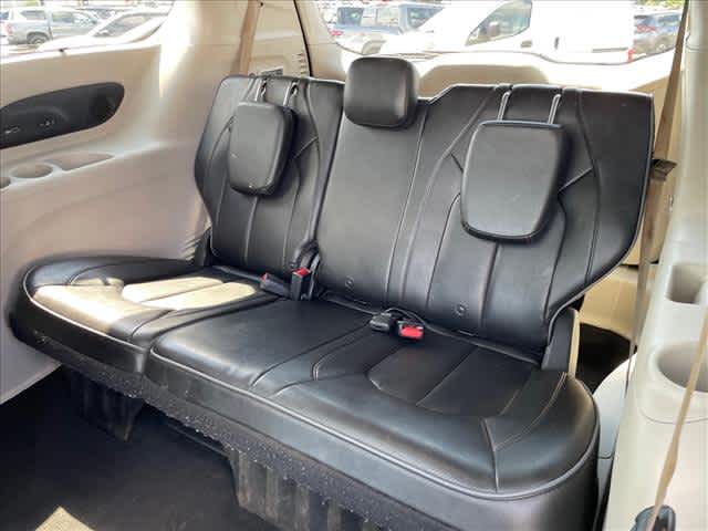 Used 2020 Chrysler Pacifica Van
