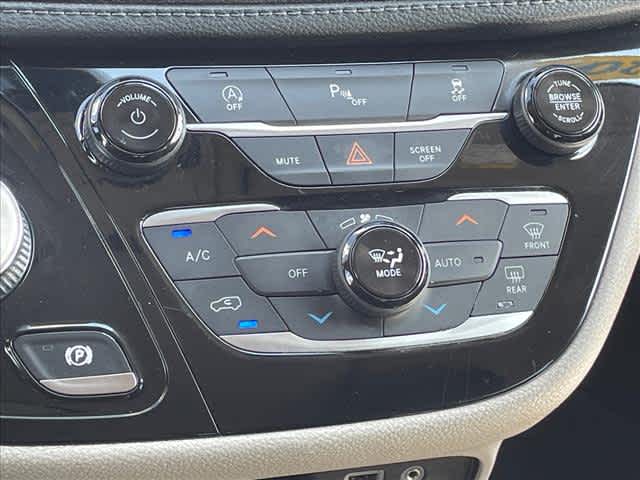 Used 2020 Chrysler Pacifica Van