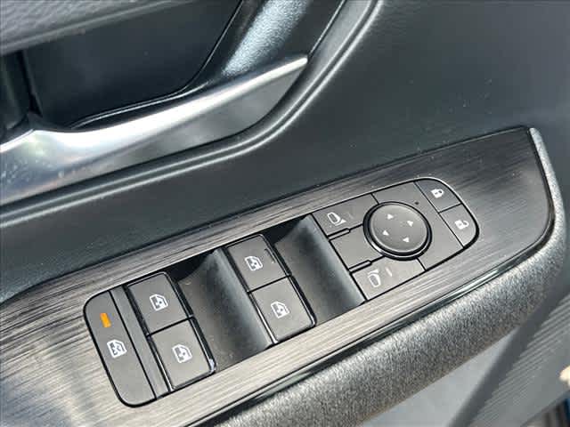 Used 2025 Nissan Kicks SUV