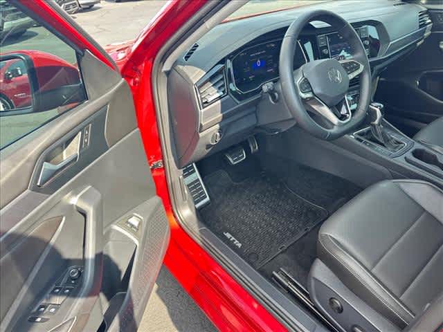 Used 2024 Volkswagen Jetta Sedan