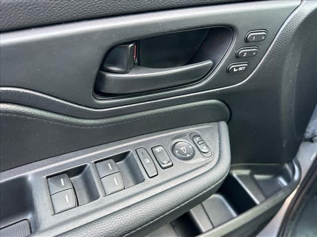 Used 2025 Honda Odyssey Van
