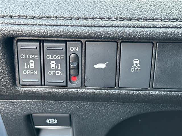 Used 2025 Honda Odyssey Van