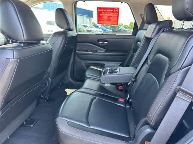 Used 2025 Nissan Pathfinder SUV