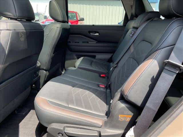 Used 2024 Nissan Pathfinder SUV