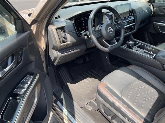 Used 2024 Nissan Pathfinder SUV