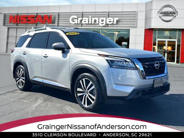 2023 Nissan Pathfinder Platinum