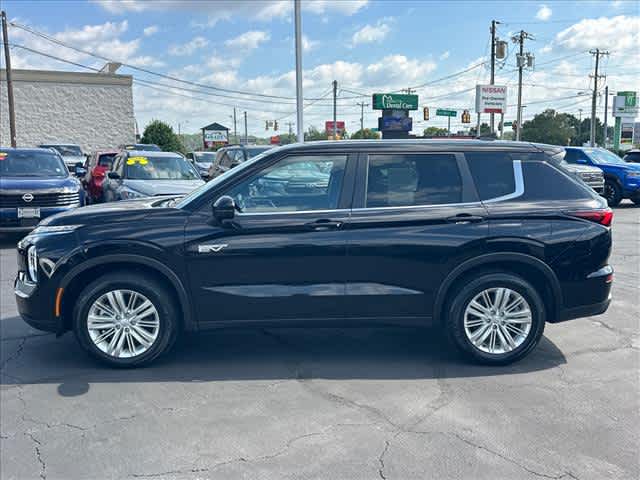 Used 2025 Mitsubishi Outlander Plug-In Hybrid SUV