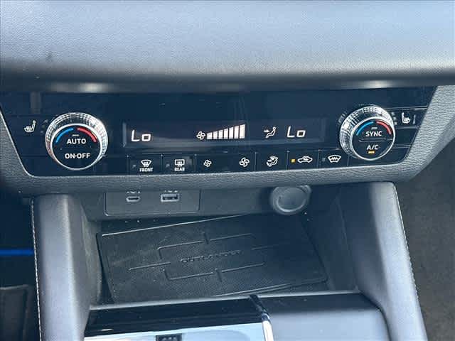 Used 2025 Mitsubishi Outlander Plug-In Hybrid SUV