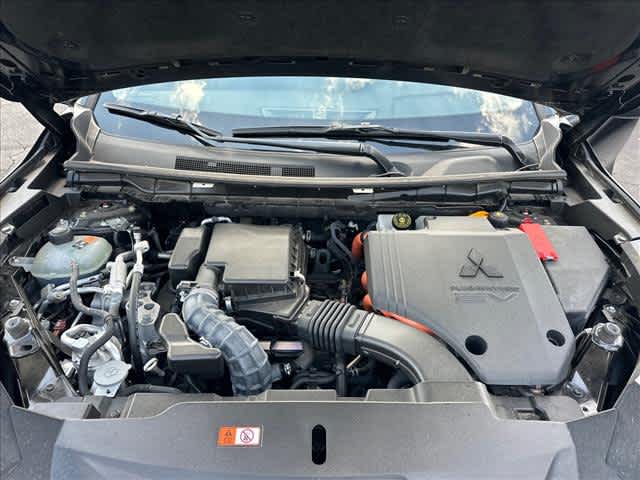 Used 2025 Mitsubishi Outlander Plug-In Hybrid SUV
