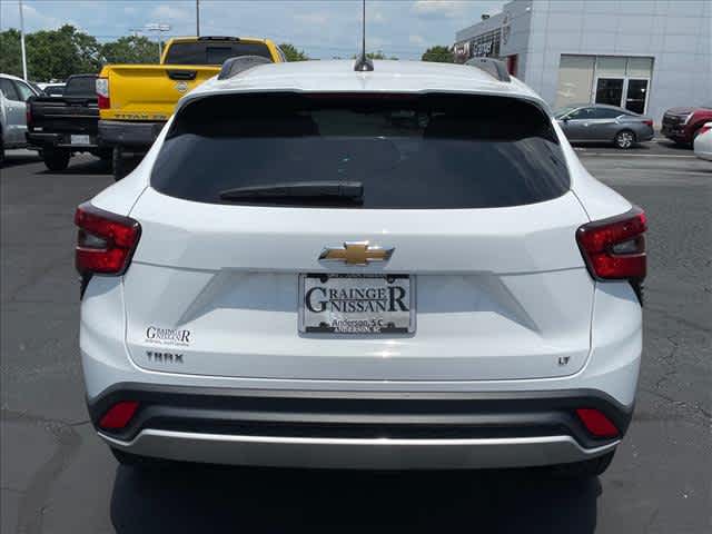 Used 2024 Chevrolet Trax SUV