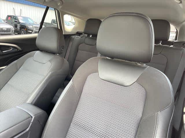 Used 2024 Chevrolet Trax SUV