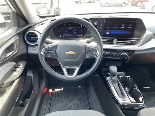 Used 2024 Chevrolet Trax SUV