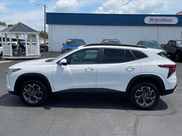 Used 2024 Chevrolet Trax SUV