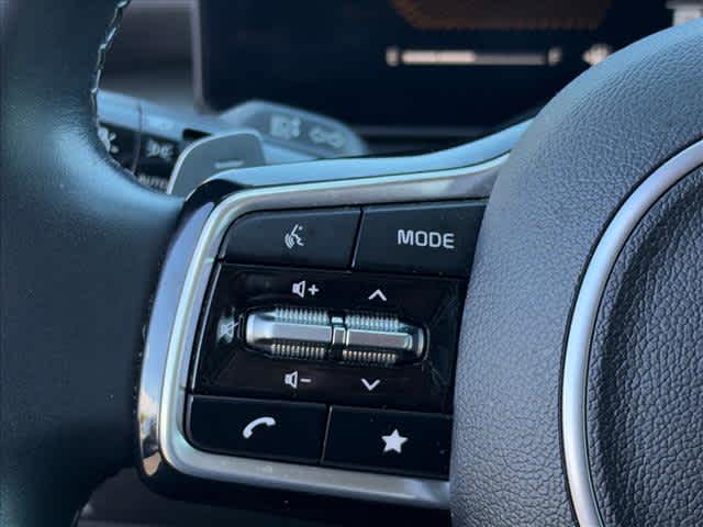 Used 2025 Kia Sorento Hybrid SUV
