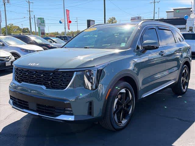 Used 2025 Kia Sorento Hybrid SUV