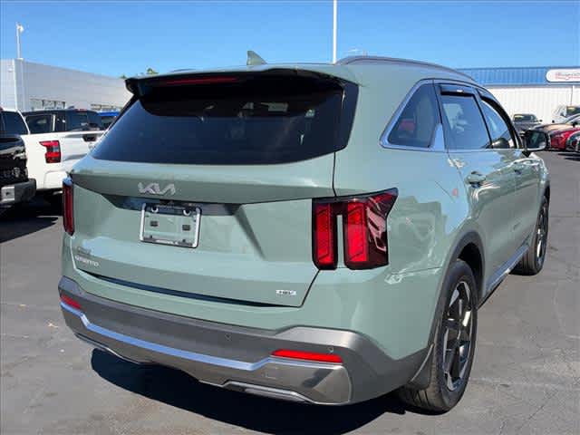 Used 2025 Kia Sorento Hybrid SUV