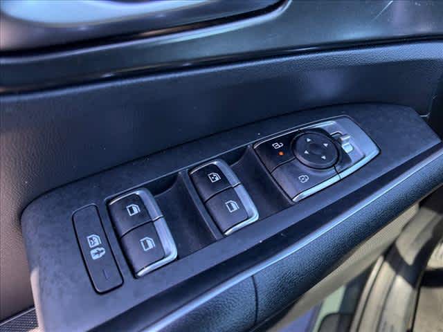 Used 2025 Kia Sorento Hybrid SUV