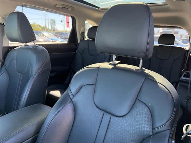 Used 2025 Kia Sorento Hybrid SUV