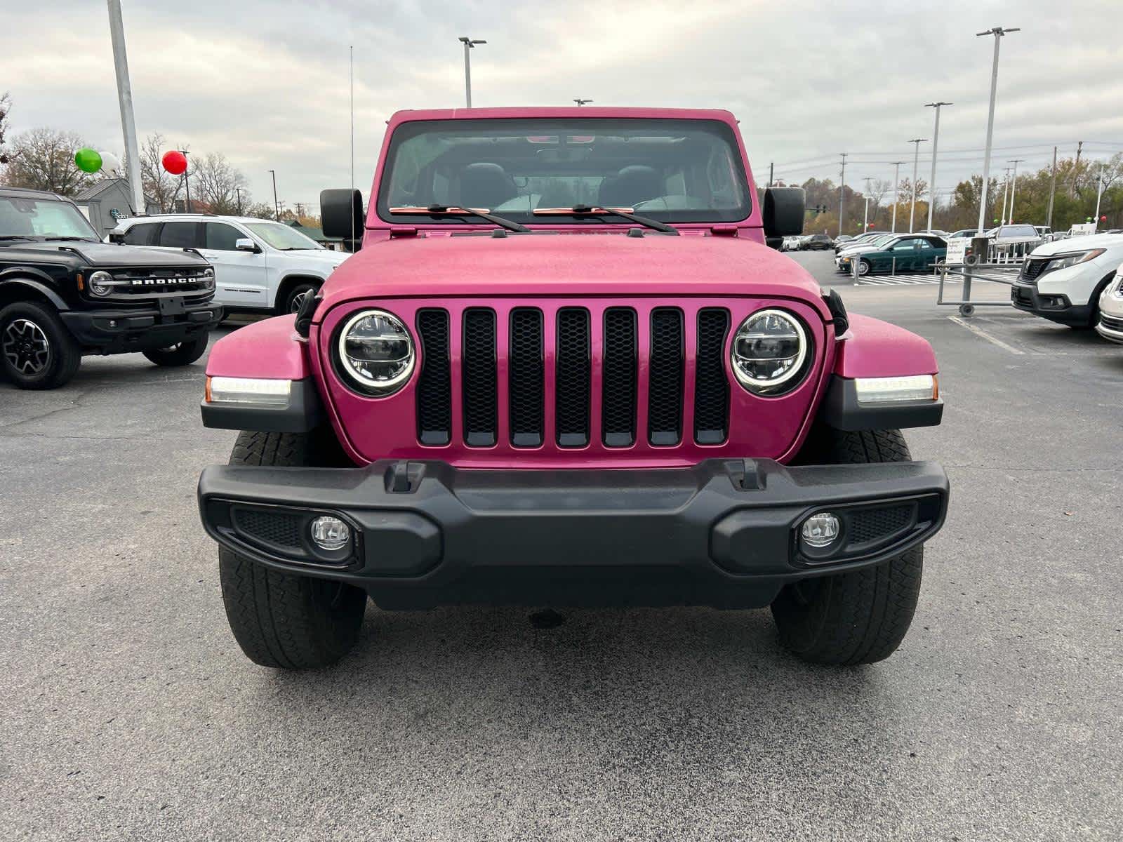 2022 Jeep Wrangler Unlimited Sahara Altitude 8