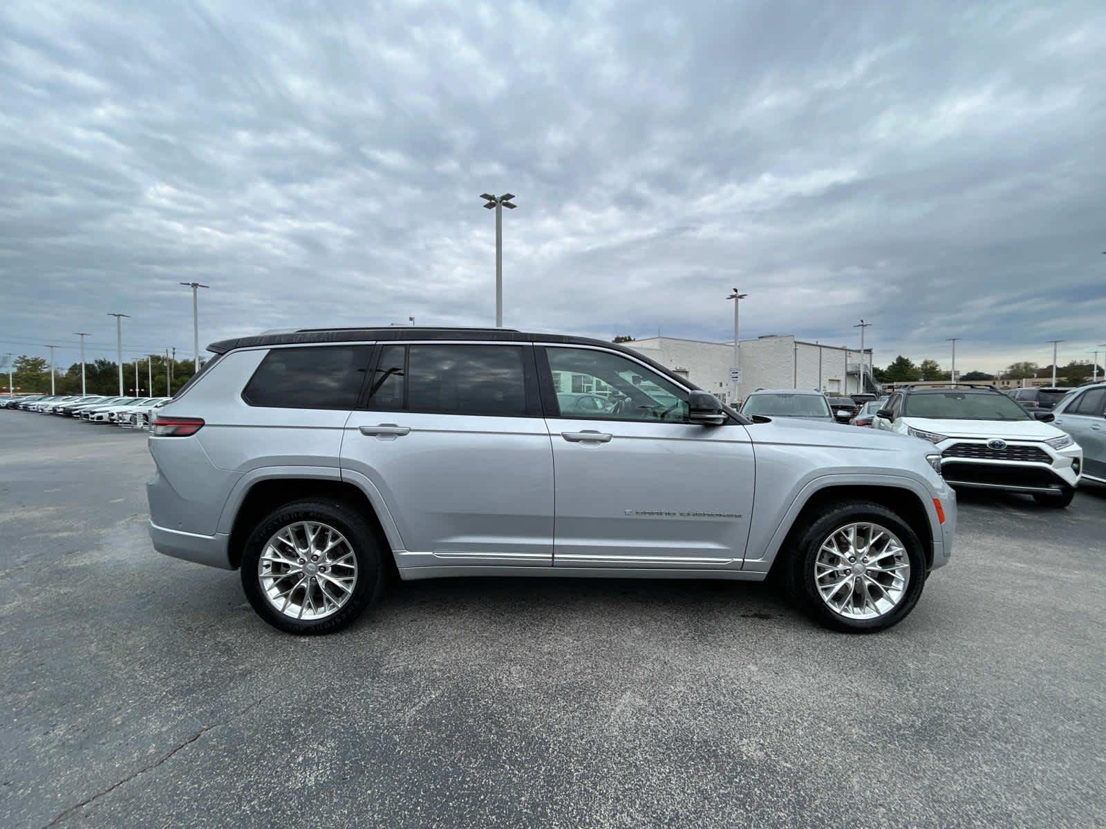 2021 Jeep Grand Cherokee L Summit 2