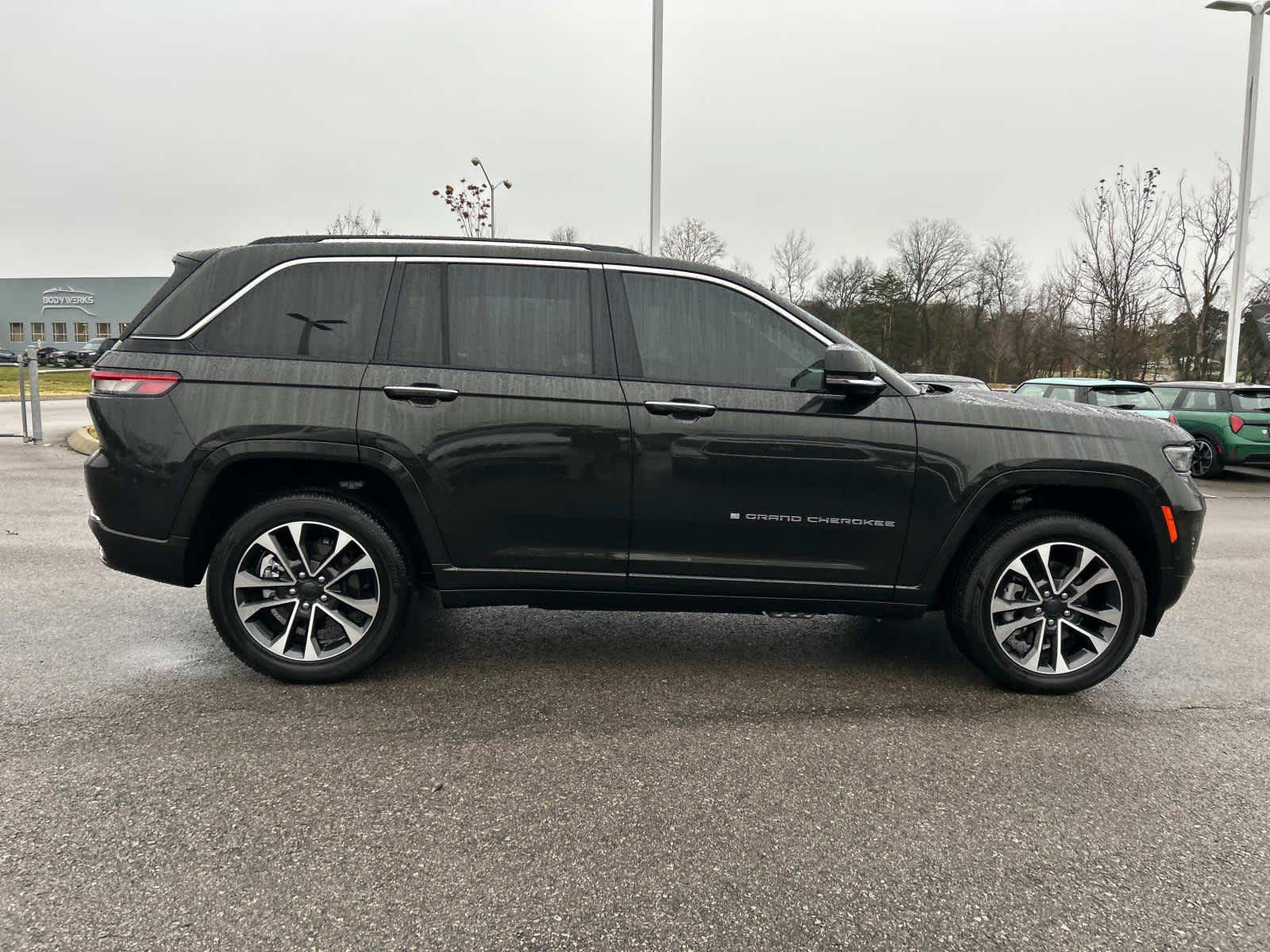 2023 Jeep Grand Cherokee 4xe Overland 2