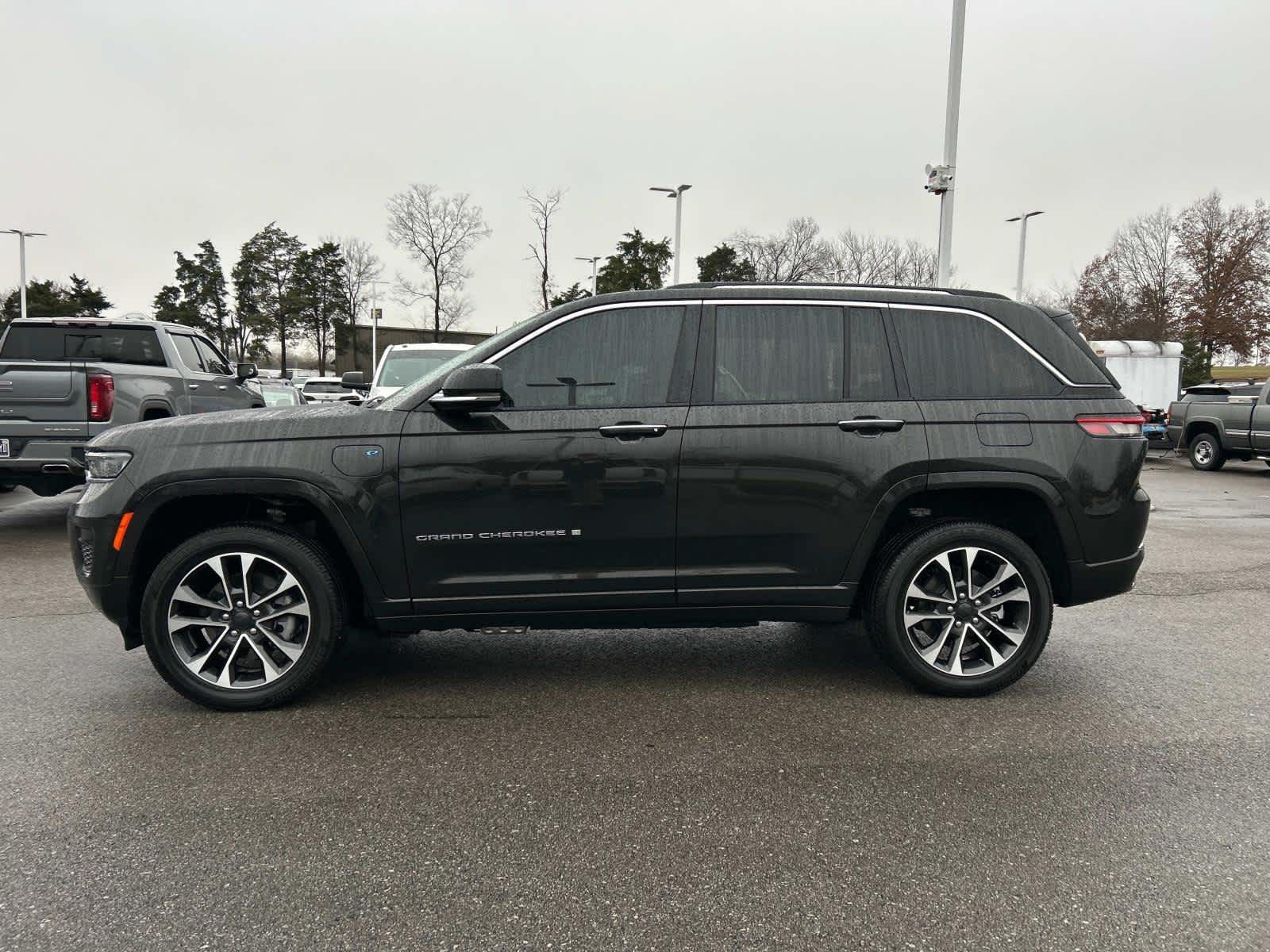 2023 Jeep Grand Cherokee 4xe Overland 6