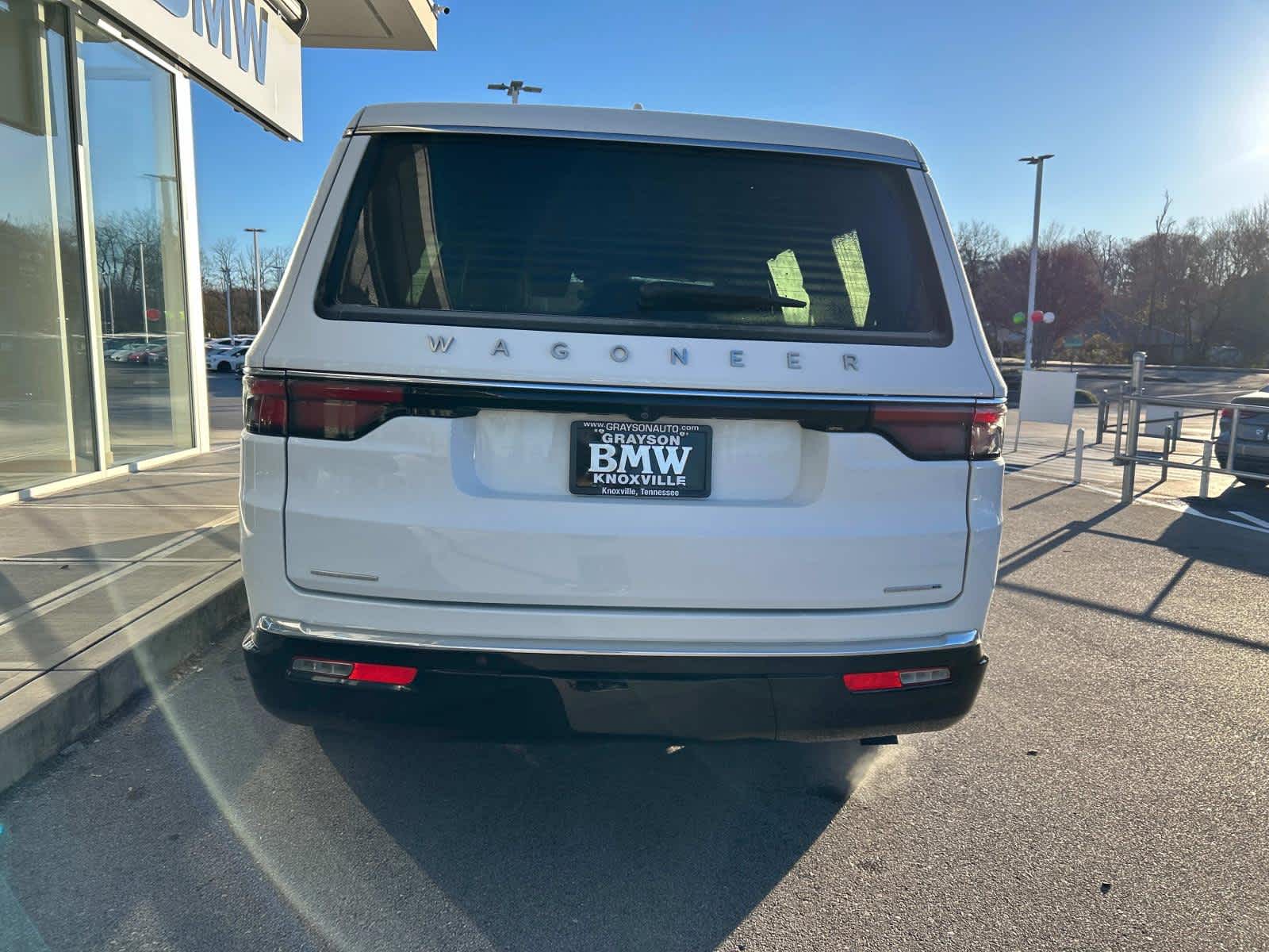 2023 Jeep Wagoneer Series III 4