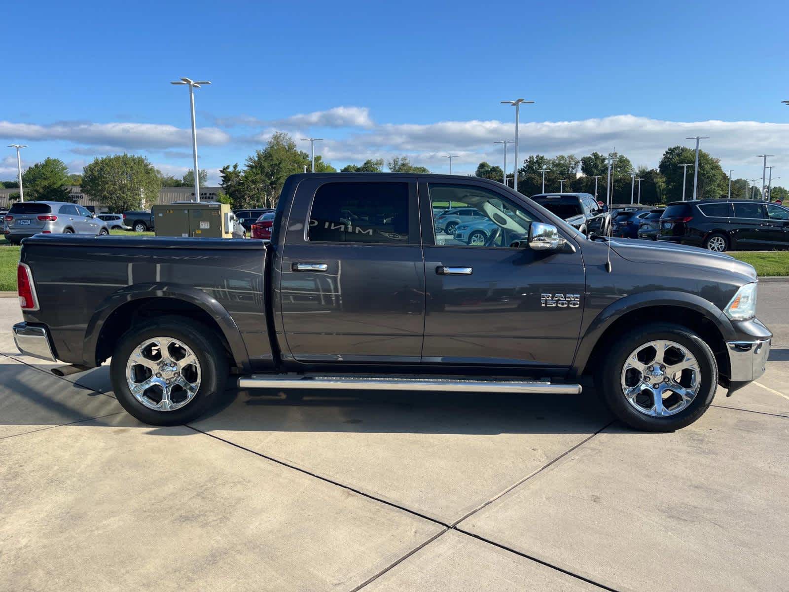 2014 Ram 1500 Laramie 2WD Crew Cab 140.5 4