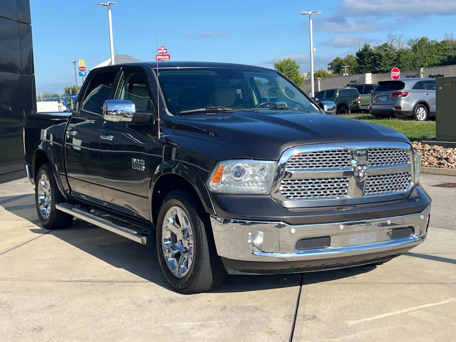 2014 Ram 1500 Laramie 2WD Crew Cab 140.5 3